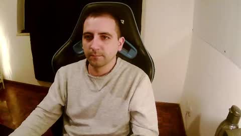 Snapshot of droooooones chatting on February 22, 2025, 11:46 pm droooooones online show from February 22, 2025, 11:46 pm