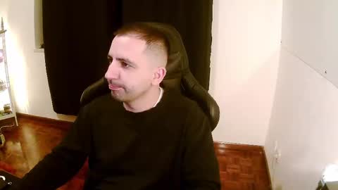 Snapshot of droooooones chatting on March 2, 2025, 10:59 pm droooooones online show from March 2, 2025, 10:59 pm