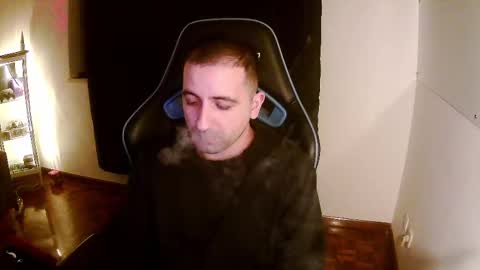 Snapshot of droooooones chatting on March 6, 2025, 11:42 pm droooooones online show from March 6, 2025, 11:42 pm