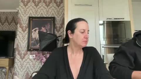 Dr. Resa online show from February 25, 2025, 9:53 am