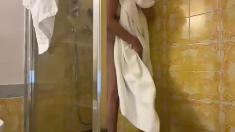 Dr. Resa online show from October 4, 2025, 12:47 pm