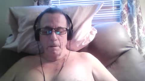 drthick1224 online show from October 15, 2025, 7:03 pm