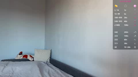 Bella online show from October 20, 2025, 3:07 am