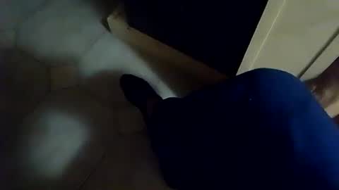 Snapshot of dthedog12 chatting on November 13, 2025, 2:10 am dthedog12 online show from November 13, 2025, 2:10 am