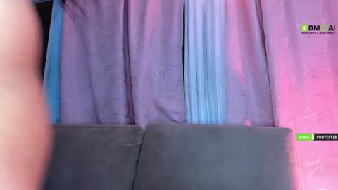 duamilktits online show from November 28, 2025, 8:28 am