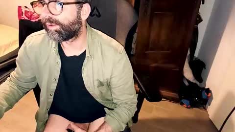 Snapshot of dubcenter chatting on March 27, 2026, 8:26 am dubcenter online show from March 27, 2026, 8:26 am