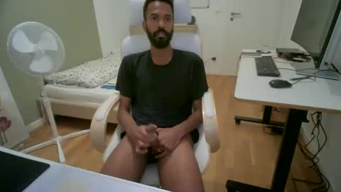 DudeCologne online show from December 12, 2024, 8:43 pm