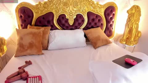 Snapshot of dulce_26_ chatting on December 19, 2024, 6:34 pm Lucy online show from December 19, 2024, 6:34 pm