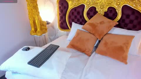 Snapshot of dulce_26_ chatting on December 17, 2025, 10:38 pm Lucy online show from December 17, 2025, 10:38 pm