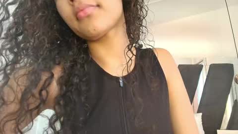 Snapshot of dulce__candy_ chatting on September 15, 2025, 12:49 pm Dulce Candy online show from September 15, 2025, 12:49 pm