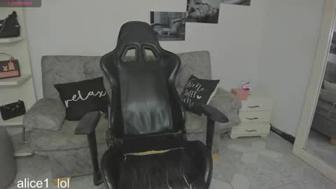 Snapshot of dulce_alice_ chatting on January 16, 2026, 9:41 pm ALICE online show from January 16, 2026, 9:41 pm