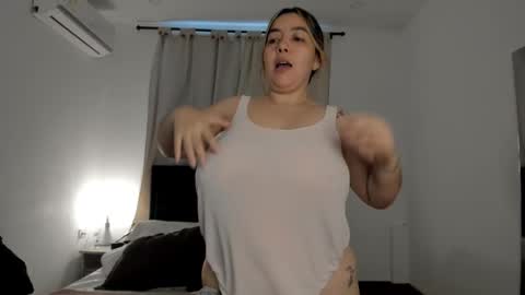 Snapshot of dulce_brithany chatting on March 3, 2026, 10:48 pm dulce brithany online show from March 3, 2026, 10:48 pm