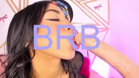 Snapshot of dulce_brown01 chatting on December 3, 2025, 2:48 pm Dulce online show from December 3, 2025, 2:48 pm