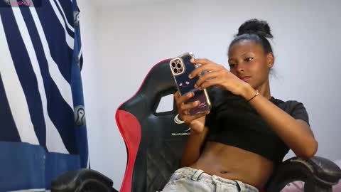 dulce_camx online show from March 9, 2026, 3:32 am