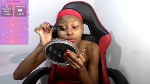 dulce_camx online show from May 12, 2026, 4:42 am