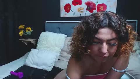 Snapshot of dulce_celeste15 chatting on December 7, 2024, 2:31 am C E L E S T E online show from December 7, 2024, 2:31 am