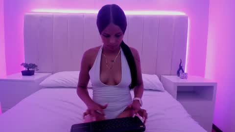Snapshot of dulce_coquette_ chatting on February 28, 2026, 7:15 pm dulce online show from February 28, 2026, 7:15 pm