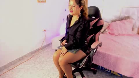 Snapshot of dulce_ferrer1 chatting on March 16, 2026, 3:16 pm online show from March 16, 2026, 3:16 pm