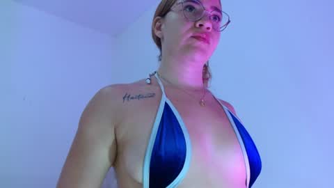 Dulce  online show from June 13, 2026, 11:13 pm