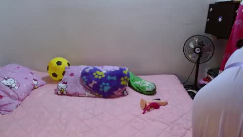 Snapshot of dulce_mmaria chatting on February 21, 2025, 12:17 pm dulce online show from February 21, 2025, 12:17 pm