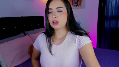 Daniela online show from December 19, 2025, 1:51 pm