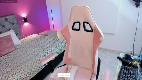 Snapshot of dulcee_gaby chatting on November 22, 2025, 12:15 pm dulcee_gaby online show from November 22, 2025, 12:15 pm