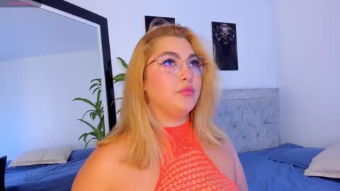 Snapshot of dulceedens_1 chatting on January 3, 2025, 4:44 am dulceedens_1 online show from January 3, 2025, 4:44 am