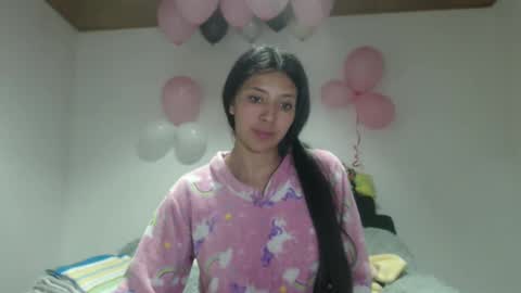 Snapshot of dulceisabellax chatting on February 20, 2025, 2:29 am dulceisabellax online show from February 20, 2025, 2:29 am