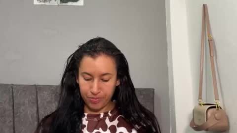 dulceizzy online show from May 15, 2026, 1:56 am