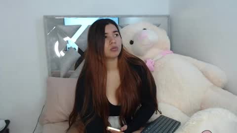dulcejoness online show from May 20, 2026, 11:44 pm