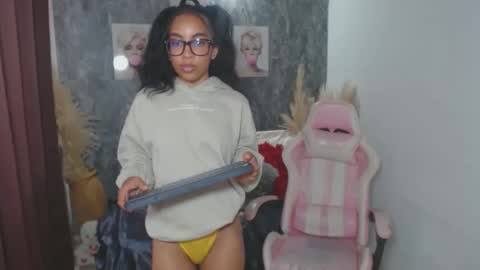 Snapshot of dulcetaylorss chatting on February 27, 2025, 4:10 pm dulcetaylorss online show from February 27, 2025, 4:10 pm