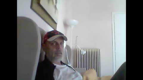 Snapshot of dumaeros77 chatting on December 18, 2024, 8:09 am Duma online show from December 18, 2024, 8:09 am