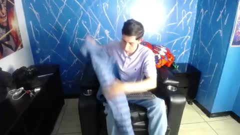 Snapshot of dumbito73 chatting on March 7, 2025, 8:55 pm Dumbito73 online show from March 7, 2025, 8:55 pm