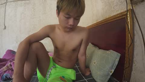 Snapshot of dumeila chatting on December 19, 2025, 6:09 am dumeila online show from December 19, 2025, 6:09 am