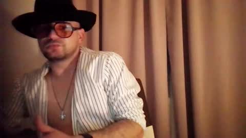 Snapshot of dumitrudolca chatting on December 18, 2025, 1:33 am nickyyyx online show from December 18, 2025, 1:33 am