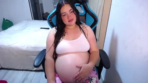 Nicole   online show from May 29, 2026, 5:05 am
