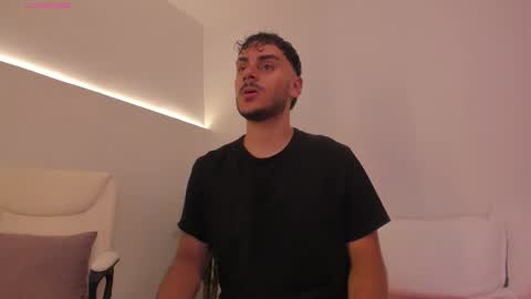 Snapshot of duonfire chatting on December 20, 2025, 4:30 am duonfire online show from December 20, 2025, 4:30 am