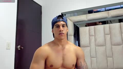 duran_dhikol1 online show from February 11, 2025, 5:16 am