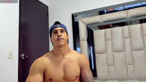 duran_dhikol1 online show from February 12, 2025, 5:37 am