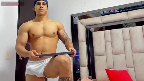 duran_dhikol1 online show from March 5, 2025, 2:03 am