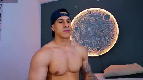 duran_dhikol1 online show from December 20, 2025, 11:45 pm