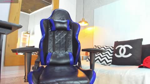 Snapshot of dusan_grey chatting on February 20, 2026, 4:42 am DUSAN GREY online show from February 20, 2026, 4:42 am