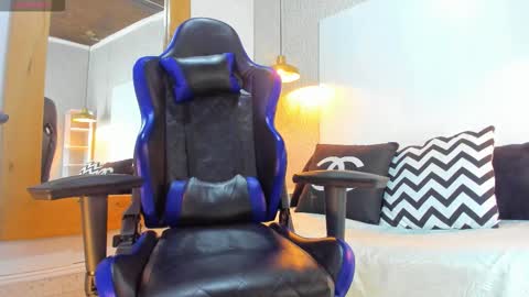 Snapshot of dusan_grey chatting on March 3, 2026, 3:56 am DUSAN GREY online show from March 3, 2026, 3:56 am