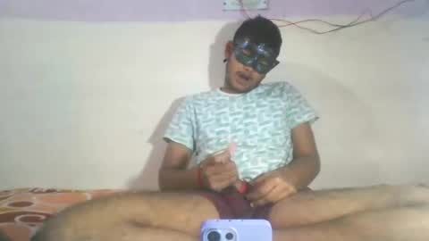 dusky_aarav online show from December 14, 2025, 1:22 am