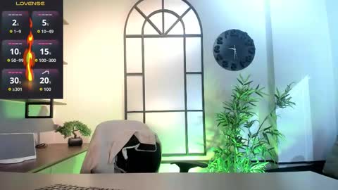 Dustin Sonne online show from October 13, 2025, 3:28 am