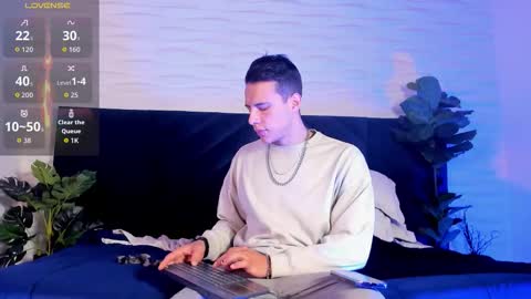 Dustin Sonne online show from November 18, 2025, 4:06 am