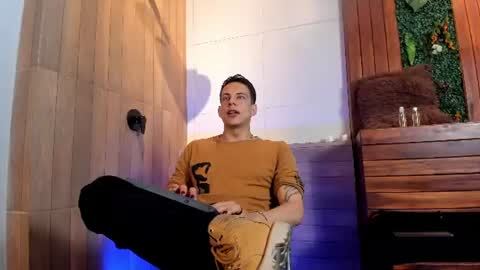 Dustin Sonne online show from July 17, 2026, 3:35 am