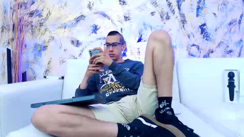Snapshot of dustindollin_ chatting on March 11, 2025, 9:37 pm Dustin Dollin online show from March 11, 2025, 9:37 pm