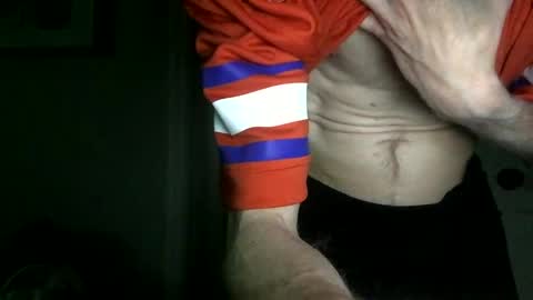 Snapshot of dustinthesweettalker chatting on October 19, 2025, 4:57 am Dustinthesweettalker online show from October 19, 2025, 4:57 am