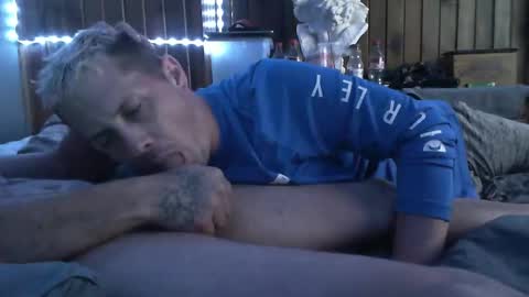 dustinwyant1983 online show from November 11, 2025, 11:16 pm